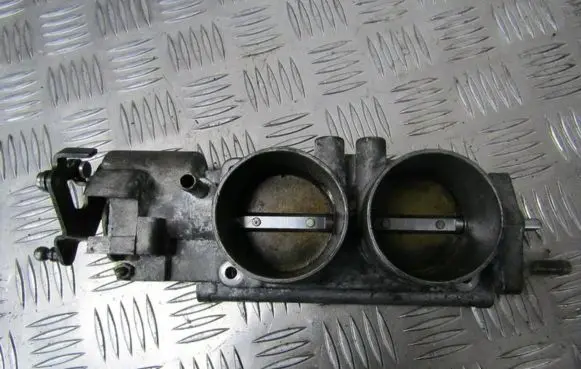 Opel Sintra Throttle valve 90529036