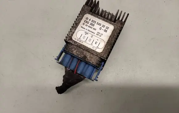 Coolant fan relay