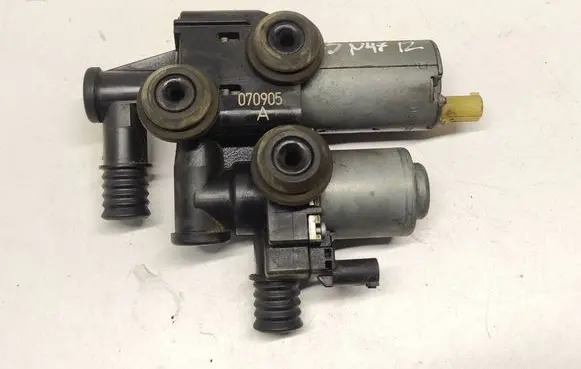 BMW X3 E83 Coolant heater control valve 8369807 64118369807 1147412149