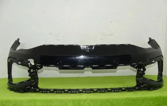 Volkswagen Golf VIII Front bumper 5H0807221W