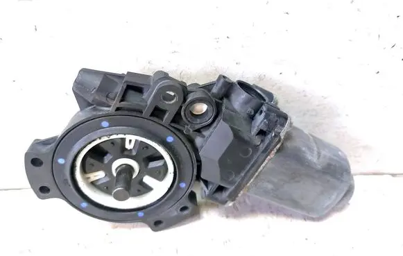 KIA Sportage Front door window regulator motor