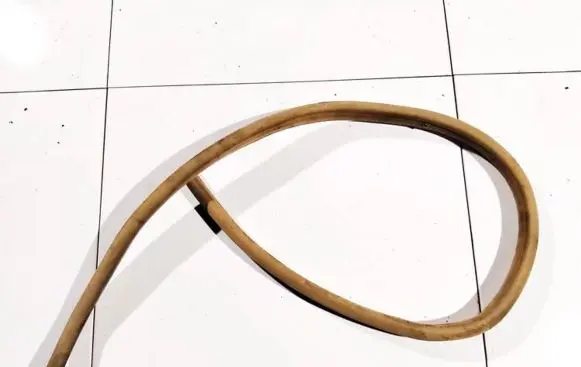 Mercedes-Benz CLS C219 Rubber seal front coupe door a2196970451