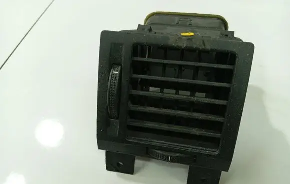 Opel Vectra C Dash center air vent grill 9177170