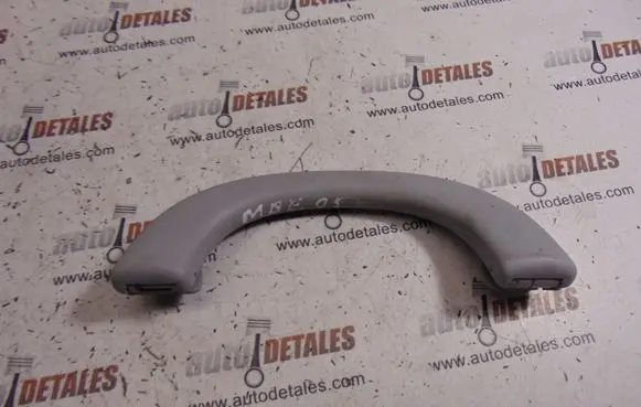 Mercedes-Benz E W211 Front interior roof grab handle A2118100051