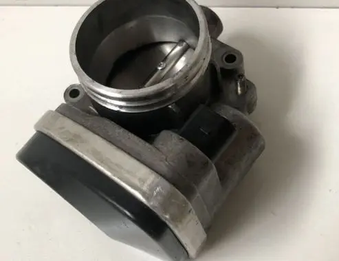 BMW 5 E60 E61 Throttle valve 1354750244405