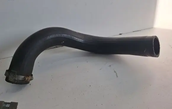 Intercooler hose/pipe