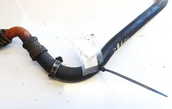 Engine coolant pipe/hose
