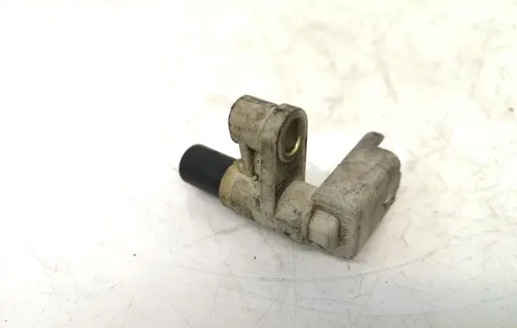 Volkswagen Golf I Camshaft position sensor 9630595680