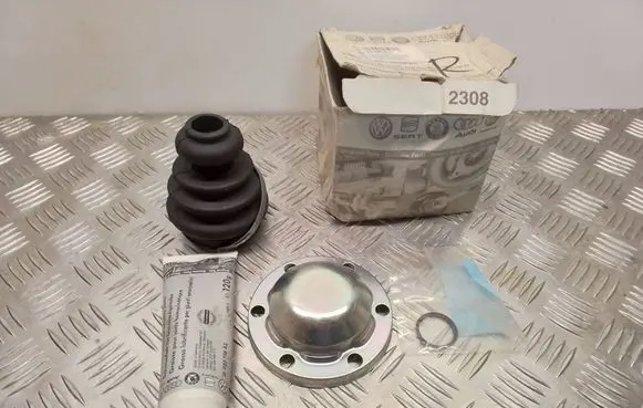 Audi A4 S4 B6 8E 8H Driveshaft inner CV joint boot 8E0499201A