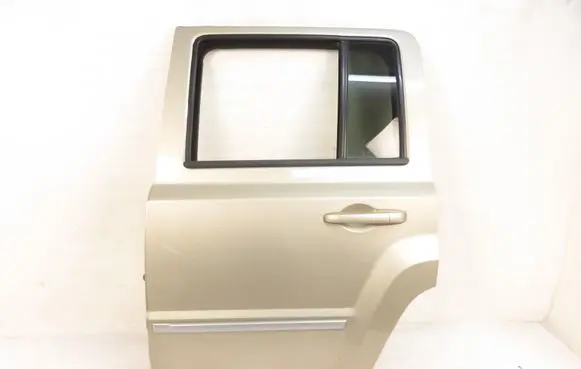 Jeep Patriot Rear door 