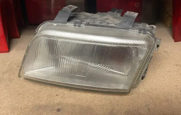 Audi A4 S4 B5 8D Headlight/headlamp