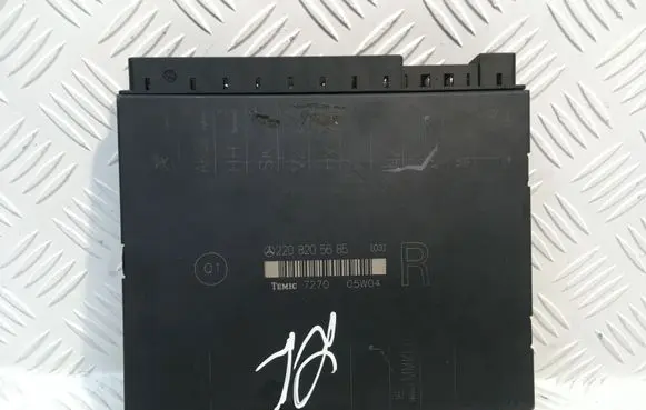 Mercedes-Benz S W220 Seat control module 2208205685