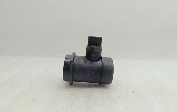 Audi A4 S4 B5 8D Mass air flow meter 0281002216 028906461