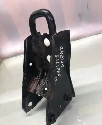 Mitsubishi Eclipse Cross Towing hook eye 