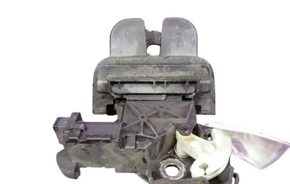 Audi A4 S4 B7 8E 8H Tailgate/trunk/boot lock/catch/latch 8P4827505C
