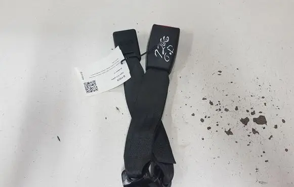 KIA Magentis Rear seatbelt buckle