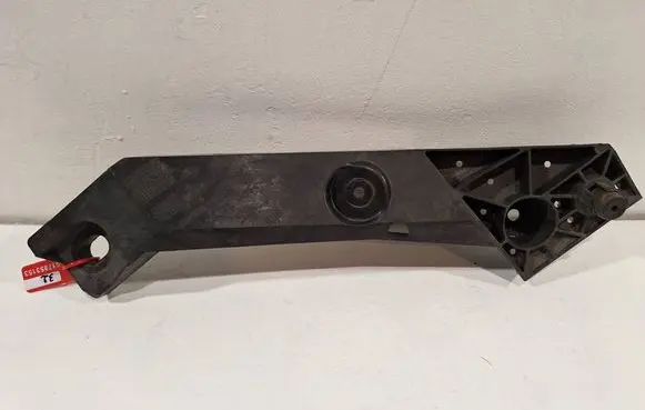 Renault Trafic III (X82) Radiator support slam panel bracket 625001299R