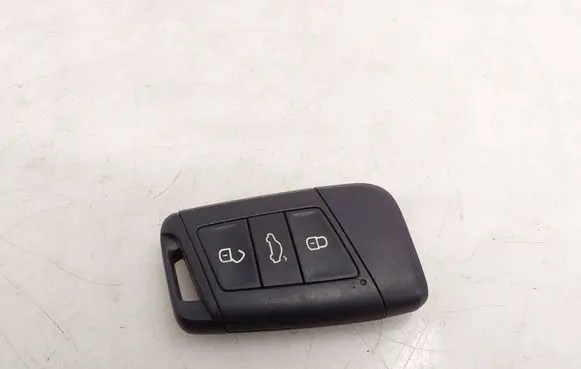 Volkswagen PASSAT B8 Ignition key/card 3G095972K A2C84367901