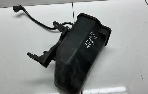 Volkswagen Eos Active carbon filter fuel vapour canister 1K0201801E