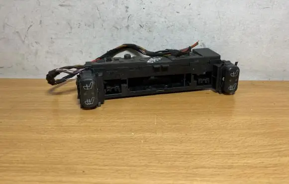 Mercedes-Benz E W210 Other switches/knobs/shifts 2108200151 C3906