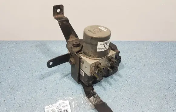 Hyundai Tucson JM ABS Pump 58920-2e510