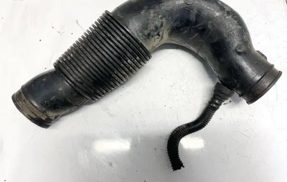 Peugeot 206 Air intake hose/pipe 9625678980