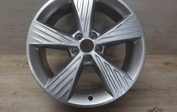 R19 alloy rim