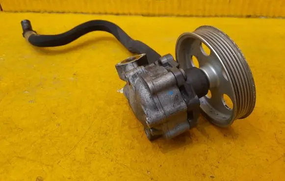 Audi Q5 SQ5 Power steering pump 8R0145153D