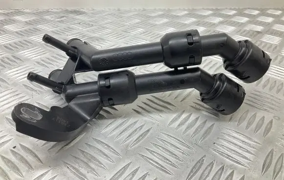 Engine coolant pipe/hose