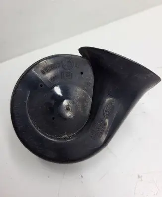 Volkswagen Touareg I Horn signal E1000209