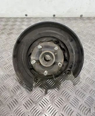 Subaru Forester SJ Rear wheel hub