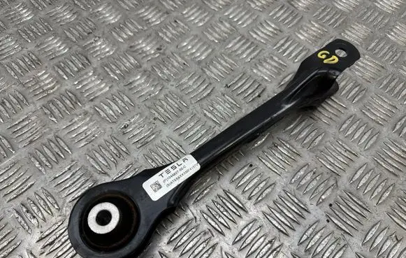 Tesla Model 3 Rear upper control arm/wishbone 104442700C