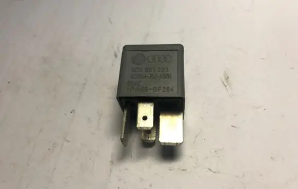 Audi A4 S4 B5 8D Other relay 8D0951253