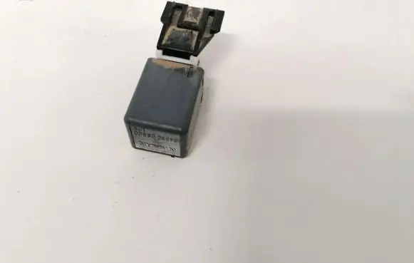 Nissan X-Trail T30 Other relay 24330c9900 40623