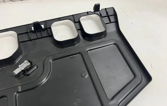 Toyota RAV 4 (XA50) Dashboard lower bottom trim panel 5560742080
