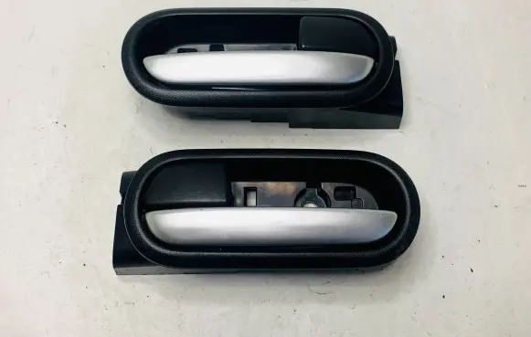 Mazda CX-7 Rear door interior handle