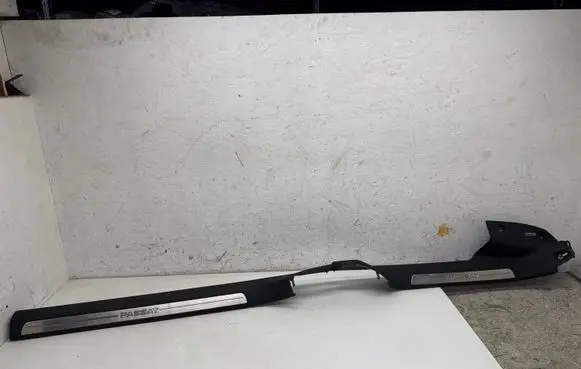 Volkswagen PASSAT B7 Front sill trim cover 3AA853369