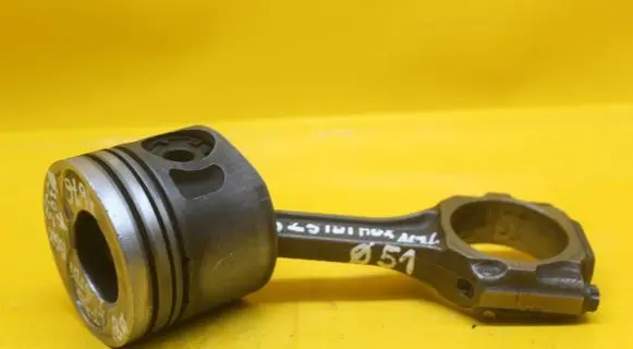 Volkswagen II LT Piston with connecting rod 81L34 028H