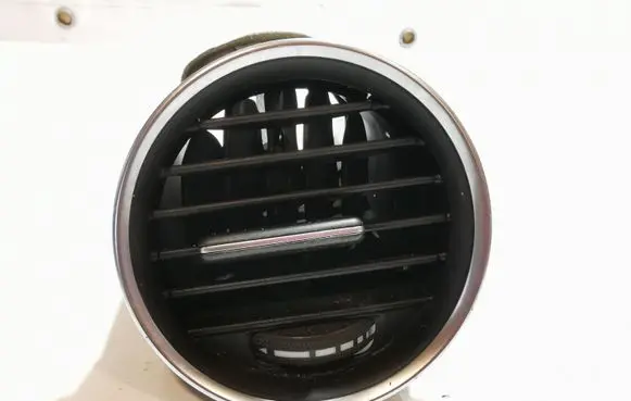 Mercedes-Benz C W204 Dashboard side air vent grill/cover trim A2048306754