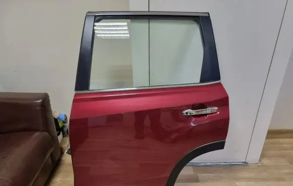 Subaru Forester SK Rear door