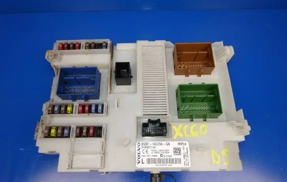 Volvo XC60 Fuse module 31343677 BG9T14C256GA 3659AF01125TP