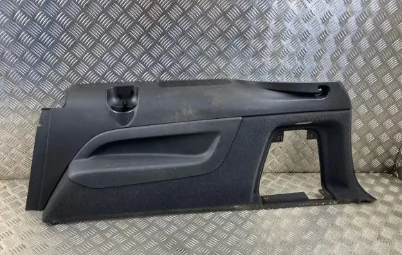 Audi Q7 4L Trunk/boot side trim panel 4L0863880AA