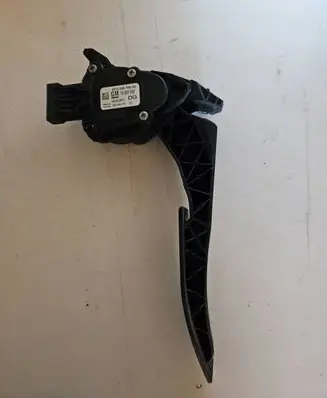 Opel Insignia A Accelerator throttle pedal 13237352 6PV00976500