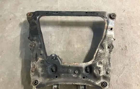 Nissan Juke I F15 Front subframe 