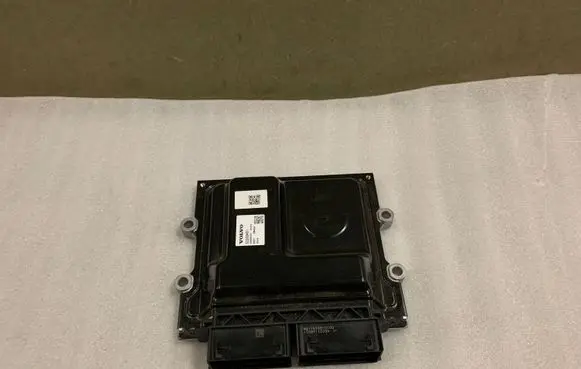 Volvo XC90 Engine control unit/module 32203481