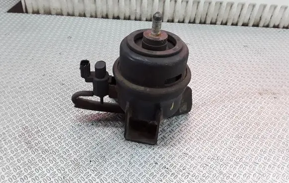 Hyundai Santa Fe Engine mount bracket