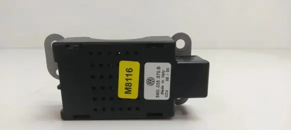 Volkswagen Golf Plus Aerial antenna amplifier 5M0035570B M8116
