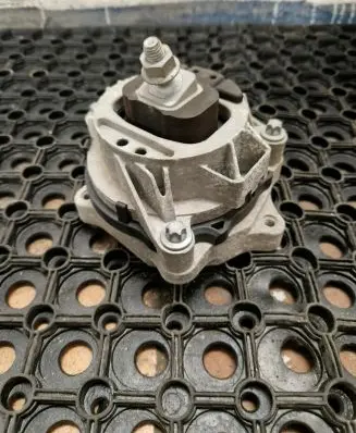 BMW 4 F32 F33 Engine mount bracket 6859411