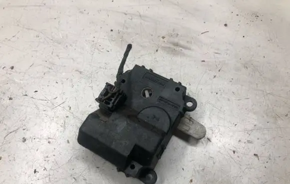 KIA Rio Air flap motor/actuator B400730570