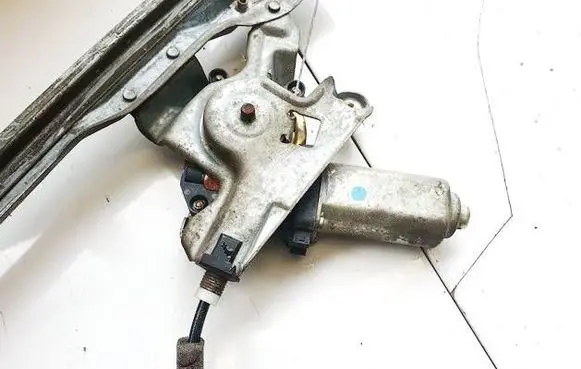 Ford Focus Front door window regulator motor
